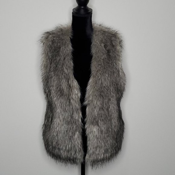Jack by BB Dakota Jackets & Blazers - Jack BB Dakota castleton faux coyote fur gray vest